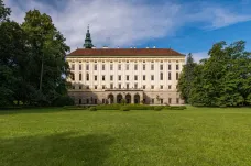 Církev převzala správu zámku a Podzámecké zahrady v Kroměříži. Pro návštěvníky se nic nemění