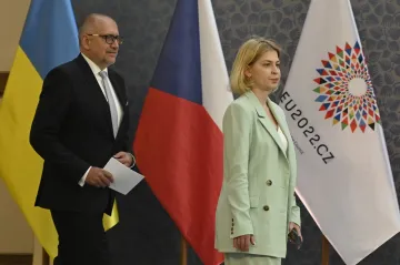 Ukrajinská vicepremiérka jednala s ministrem Bekem. Apelovala na přijetí sedmého balíku protiruských sankcí