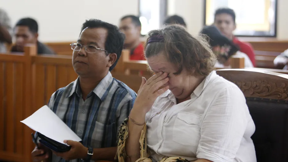 Lindsay Sandifordová u soudu v Indonésii