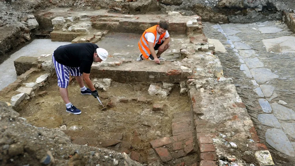 Odhalení pravděpodobných základů školy Jednoty bratrské