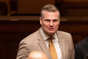 MŽP ruší desítky pracovních míst. Podle Deníku N zřídí nové oddělení pod Turkem