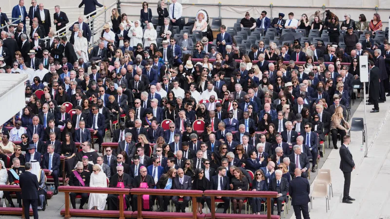 Hosté na inaugurační mši papeže Lva XIV.