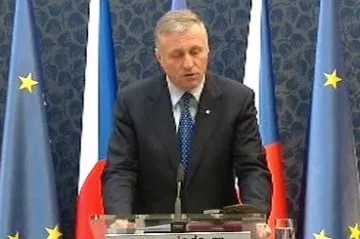 Topolánek: Česko svolá mimořádný summit EU k finanční krizi