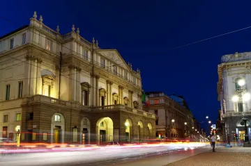 Rozezlila Verdiho, Paganiniho vynesla do nebes. Mekka opery La Scala slaví 240 let