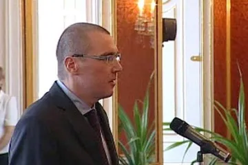 Klaus jmenoval guvernérem ČNB Miroslava Singera