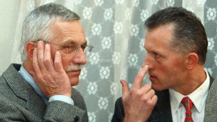 Václav Klaus a Miroslav Macek na snímku z roku 1997
