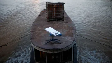 Ilustrační foto – terminál Starlink na lodi v Brazílii