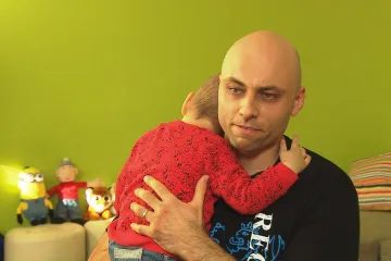 Podpora od Olivera. Na pomoc policejním rodinám vznikla sbírka