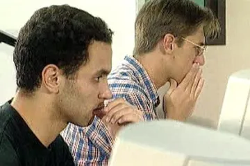 Dostane student, který si přivydělával, podporu v nezaměstnanosti?