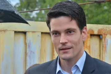 Vrchní soud zmírnil trest pro bývalého mluvčího Vítkovy CPI. Burian dostal za podvod podmínku
