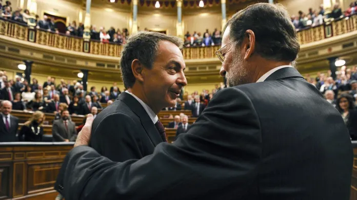Vůdci socialistů a lidovců Zapatero a Rajoy