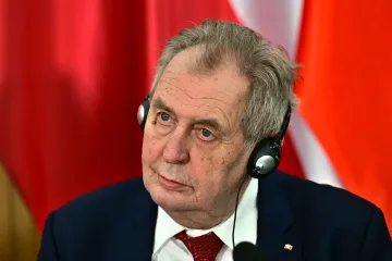 Exprezident Zeman málo dbal na důstojnost úřadu, kritizují lidé podle průzkumu CVVM