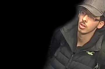 Před extremismem útočníka z Manchesteru varovali Brity jeho známí i FBI