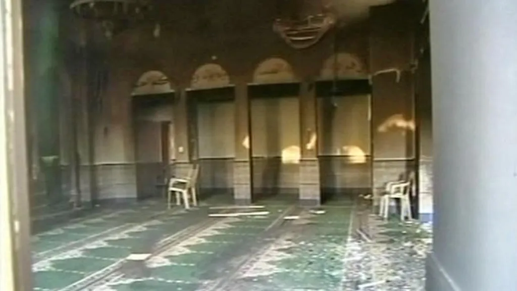 Vypálená mešita v Izraeli