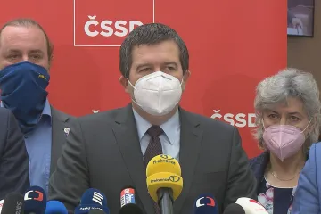 Hamáček chce kvůli článku Seznam Zpráv odškodné deset milionů, Švejdar čelí trestnímu oznámení