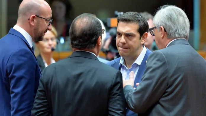 Mimořádný summit k Řecku (uprostřed Alexis Tsipras)