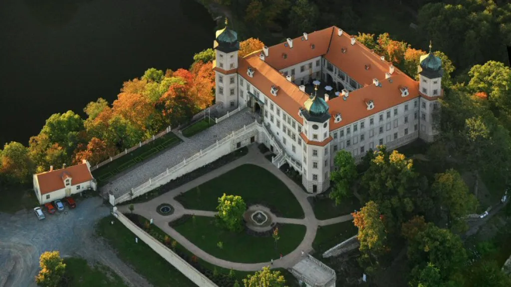 Mníšek pod Brdy - zámek