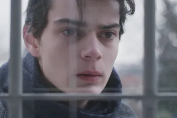 Filmová upoutávka týdne: Nepřišel jsem se vybavovat, ale léčit. Český film zamířil na odvykací kúru