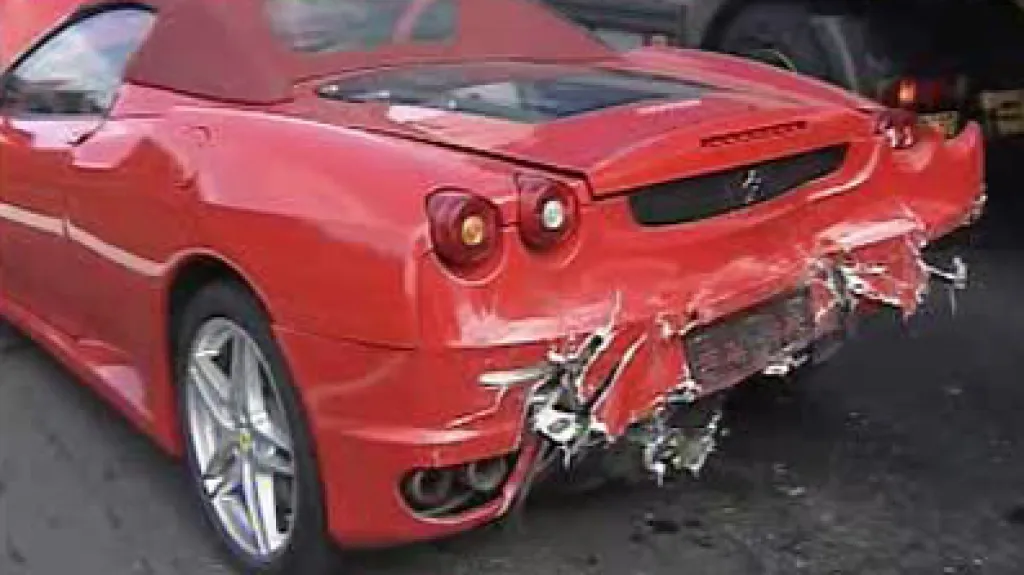 Havarované Ferrari