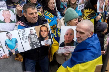Reportéři ČT zachytili příběh „padlého“ ukrajinského vojáka, který se vrátil ze zajetí
