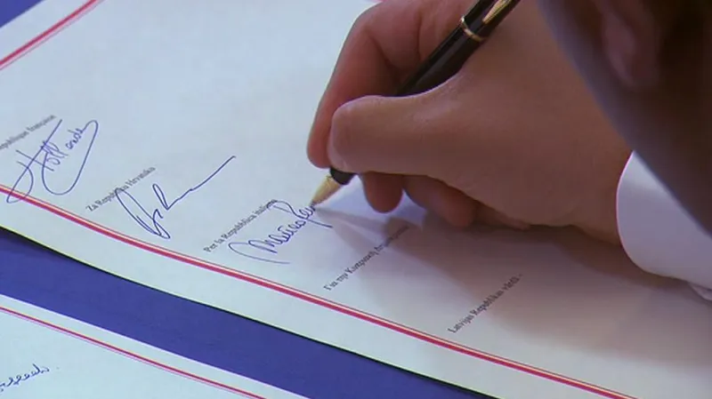 Ukrajina, Gruzie a Moldavsko podepsaly asociační dohodu s EU