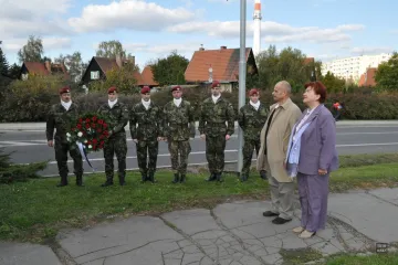 V Lounech vzpomínali na padlé výsadkáře