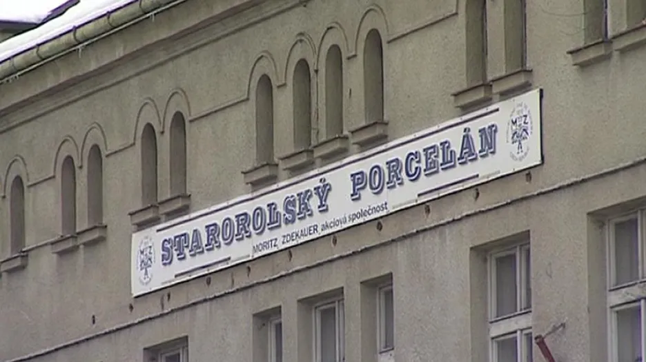 Zaměstnanci porcelánky ve Staré Roli chtěli peníze od Karlových Varů použít na nájmy, energie, obědy dětí a jízdenky do škol.