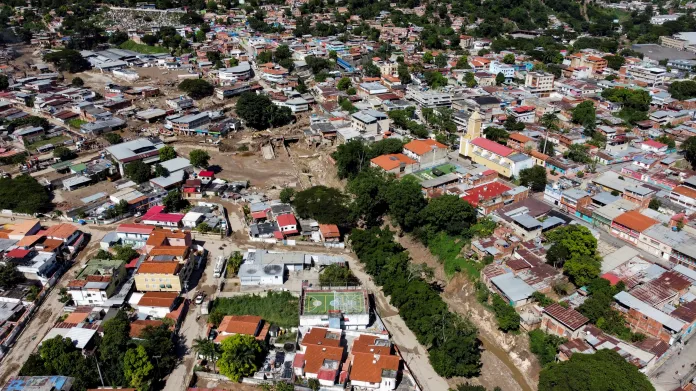 Las Tejerías po záplavách a sesuvech půdy