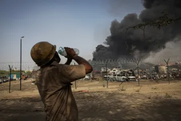 Indičtí hasiči na pokraji sil. Rekordní vedra prudce zvyšují počty požárů