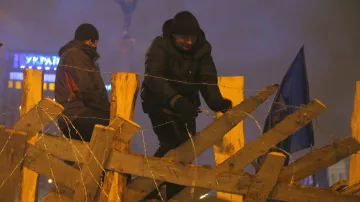 Proevropští aktivisté obnovují barikády na kyjevském náměstí Nezávislosti