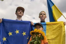 Evropská komise doporučí Ukrajinu ke kandidátskému statusu, píše Politico