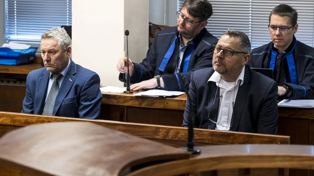 Bývalý varnsdorfský starosta Horáček a bývalý místostarosta Hambálek před soudem