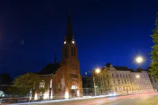 Odsvěcený Červený kostel v centru Olomouce už není skladem knih, proměnil se v kulturní centrum
