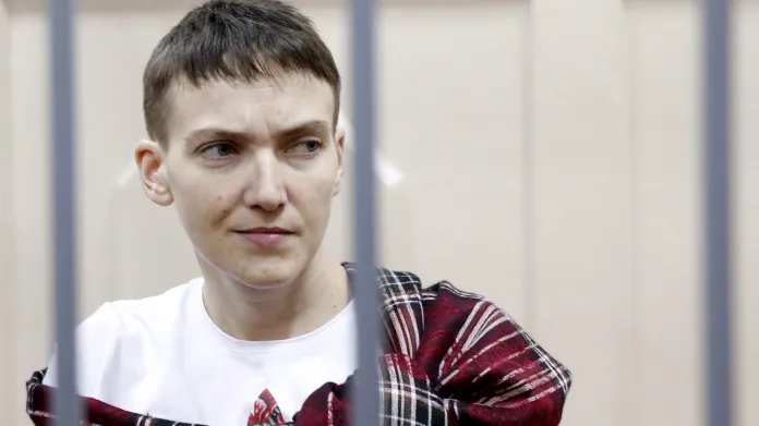 Události: Spekulace o výměně odsouzené ukrajinské pilotky Savčenkové
