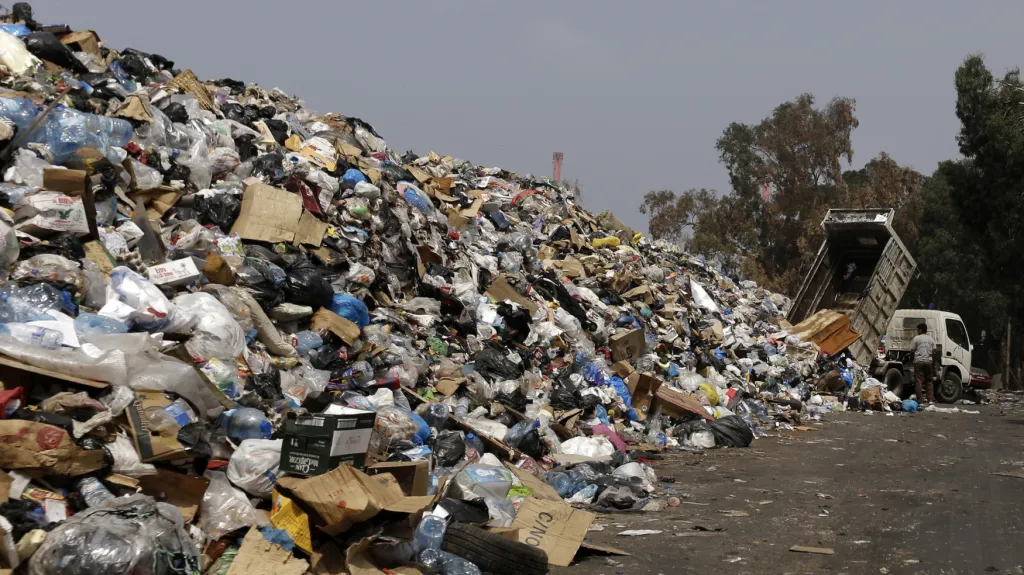 Bejrút je plný odpadků