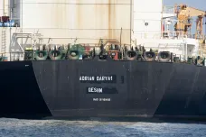 Gibraltar odmítl příkaz soudu USA dál zadržovat íránský tanker. Loď byla mezitím přejmenována