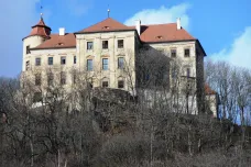 Mezi nejohroženější památky Evropy patří zámek Jezeří. Jako první v Česku