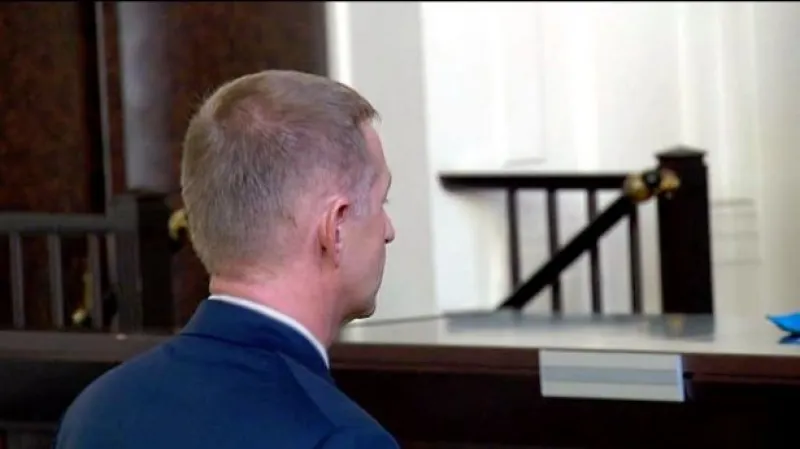 Reportáž: Odklad Janouškova trestu soud řešit nebude