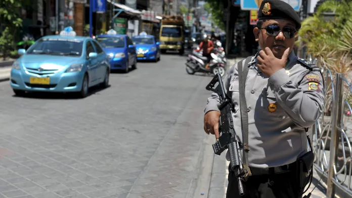 Indonéská policie identifikovala čtyři z pěti útočníků