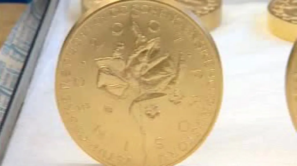 Zlatá pamětní medaile