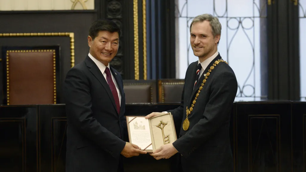 Předseda tibetské exilové vlády Lozang Sanggjä a primátor Zdeněk Hřib