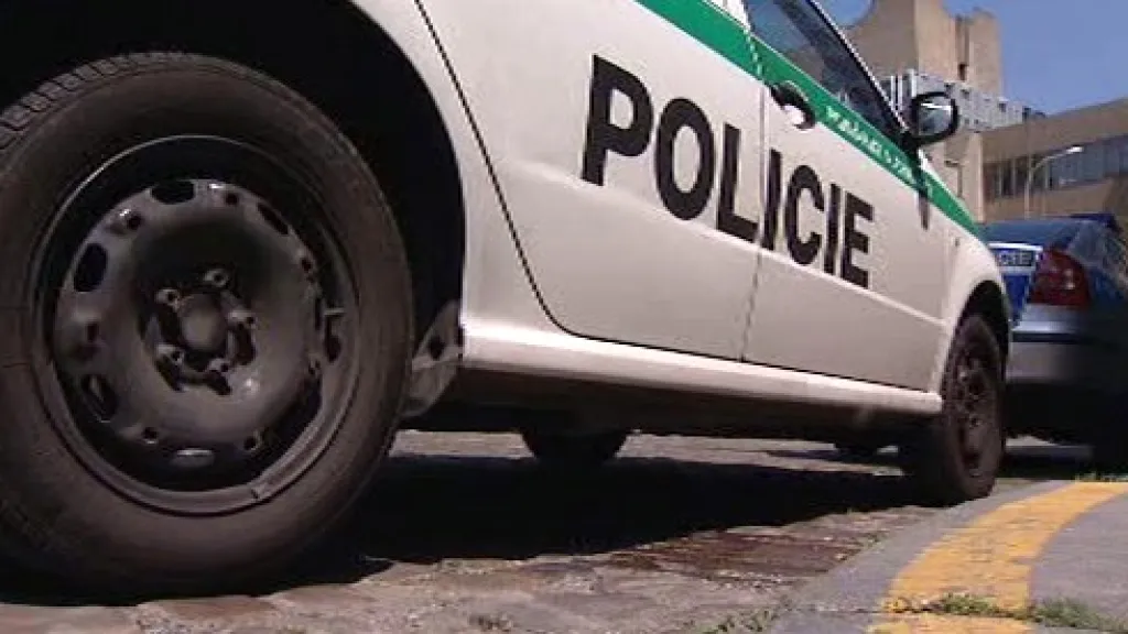 Zaparkované auto Policie ČR