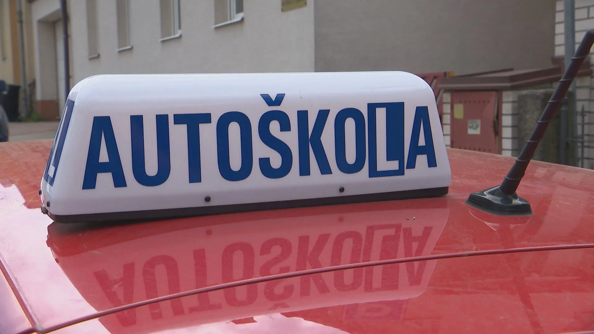 Soud vyměřil za podvody s řidičáky ve Varnsdorfu nepodmíněné tresty