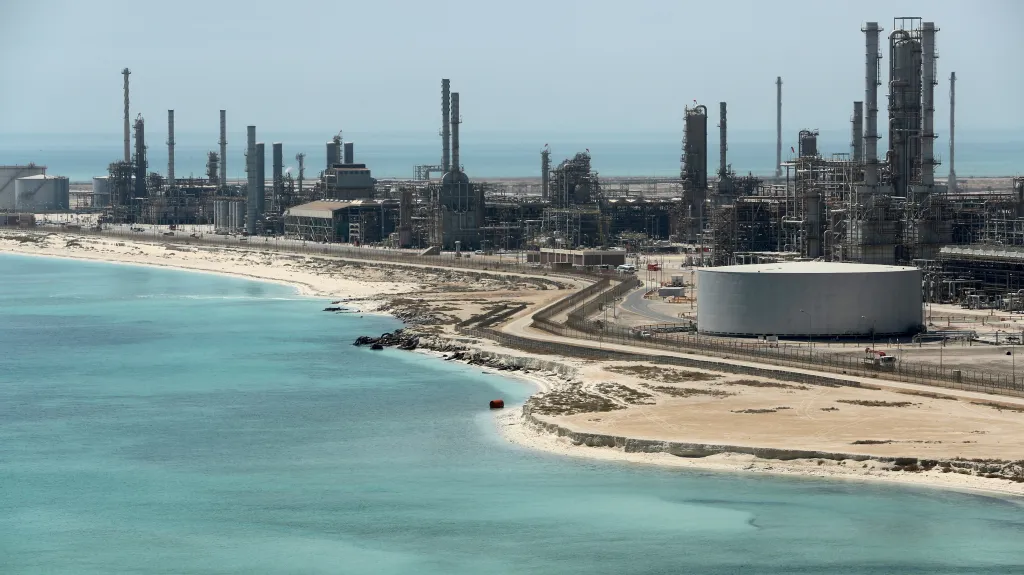 Rafinerie Ras Tanura patřící Saudi Aramco
