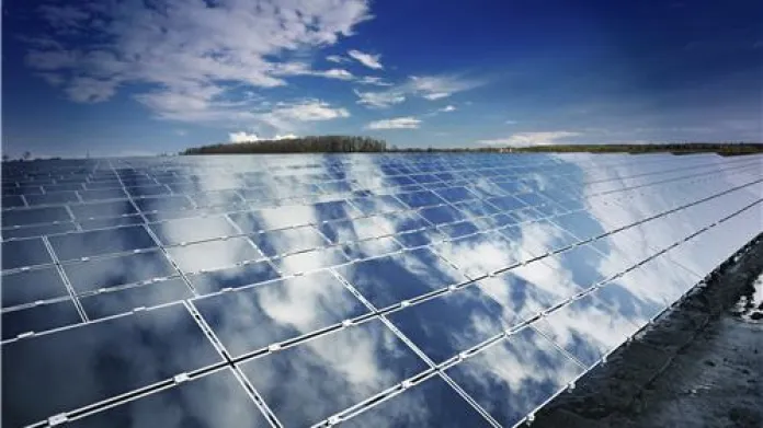 Největší solární elektrárna světa - Sarnia