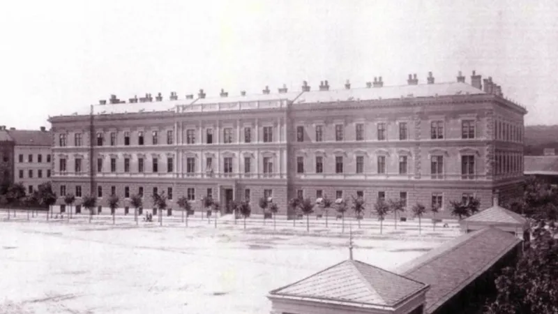 Porodnice na Obilním trhu na počátku minulého století