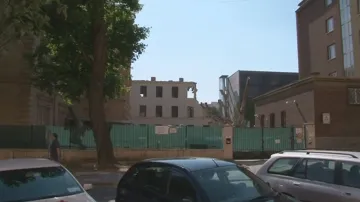 Bourání filozofické fakulty začalo