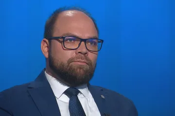 Okamura není způsobilý pro funkci předsedy sněmovny, míní Pláteník