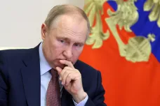 Zadržení amerického reportéra v Rusku osobně schválil Putin, píše Bloomberg