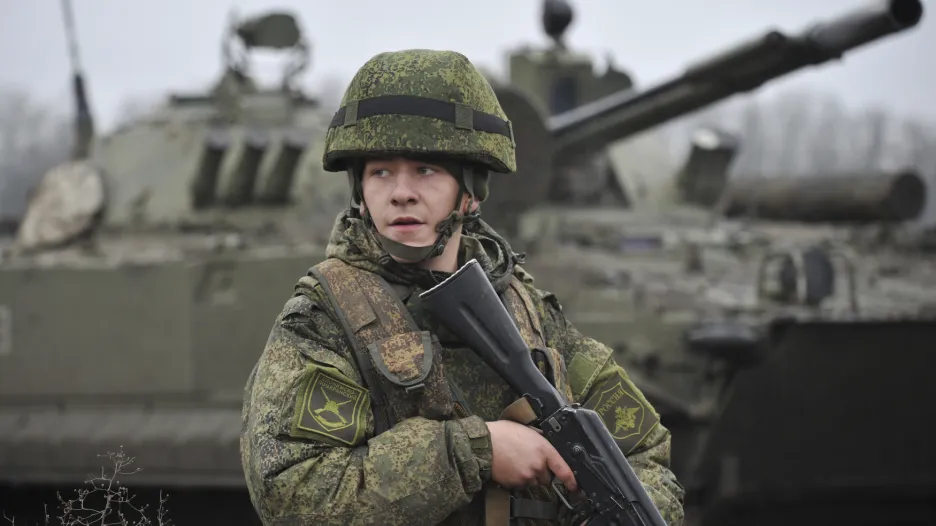 Ruský voják na cvičení v Rostovské oblasti v prosinci 2021
